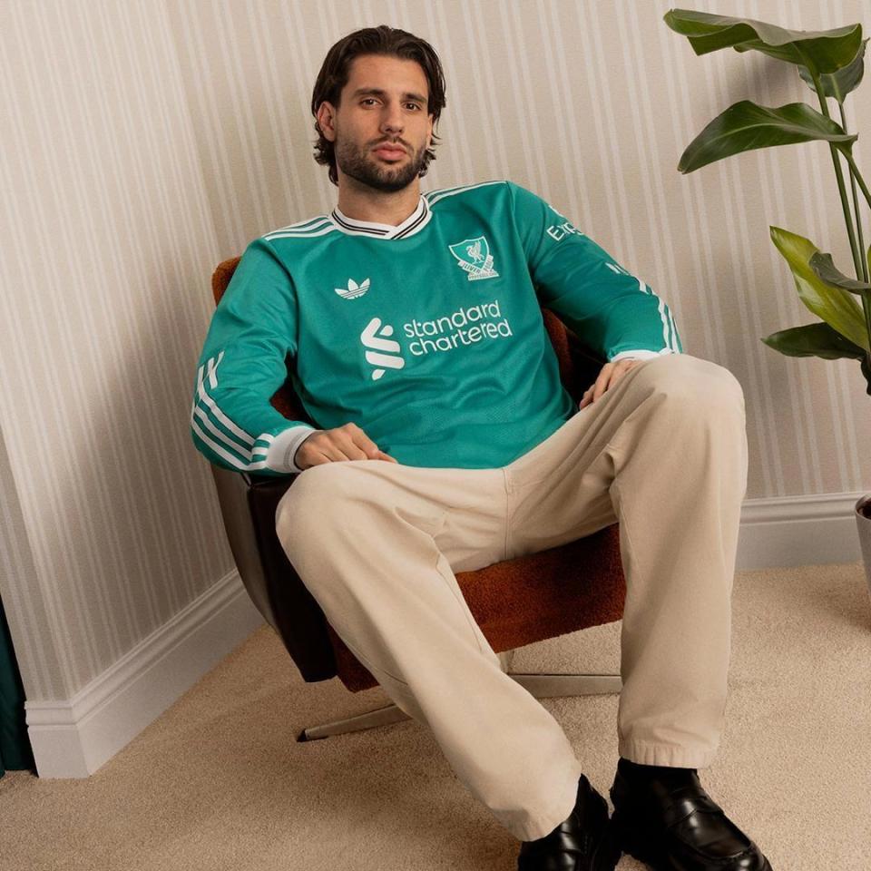 同步推出的, 季的第二客