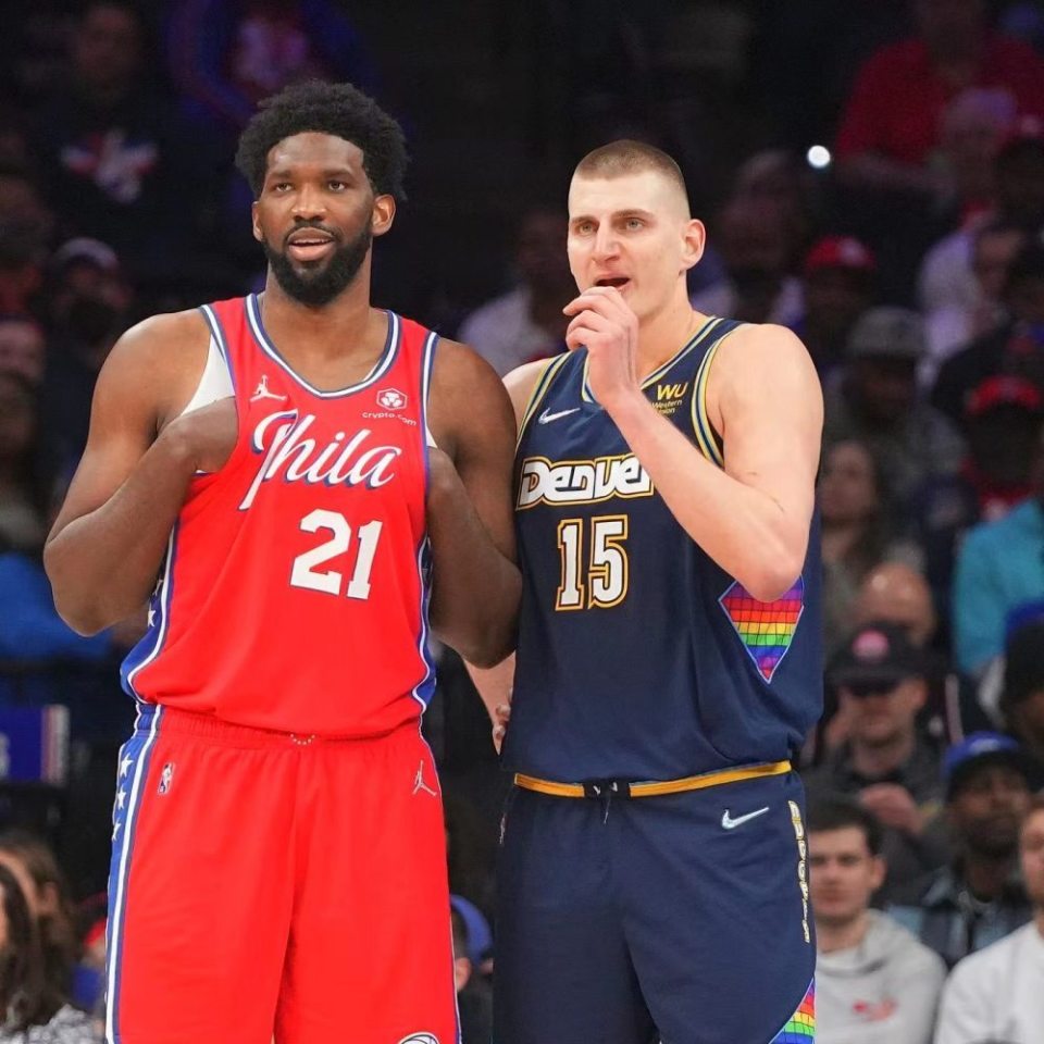 布克同样为, 在比赛中 布克同样为, 在比赛中